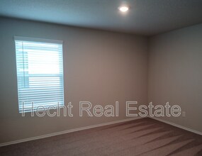 15015 Dorset Wheel in San Antonio, TX - Building Photo - Building Photo