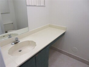 8005 SW 107th Ave in Miami, FL - Building Photo - Building Photo