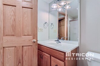 4845 Orleans Ln N in Plymouth, MN - Building Photo - Building Photo