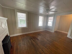 2012 Sanguinet St in Fort Worth, TX - Building Photo - Building Photo