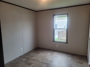 144 Hollywood Blvd in Anderson, IN - Building Photo - Building Photo
