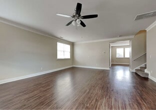 208 Edgecroft Way in Fuquay Varina, NC - Foto de edificio - Building Photo