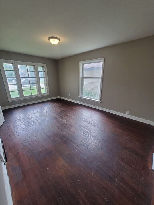1216-1218 W Hope Ave, Unit 1216 - Lower in Milwaukee, WI - Building Photo