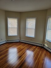 56 Elizabeth St in Attleboro, MA - Building Photo - Building Photo