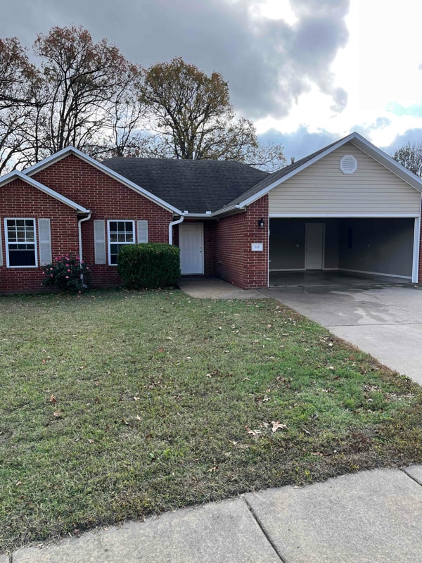 property at 908 Churchill Ct