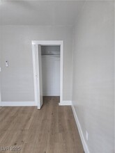 1000 Lewis Ave in Las Vegas, NV - Building Photo - Building Photo