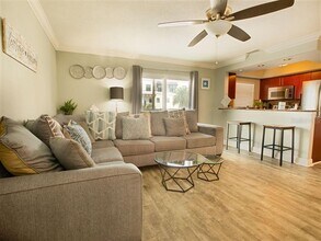 185 Brightwater Dr in Clearwater, FL - Building Photo - Building Photo