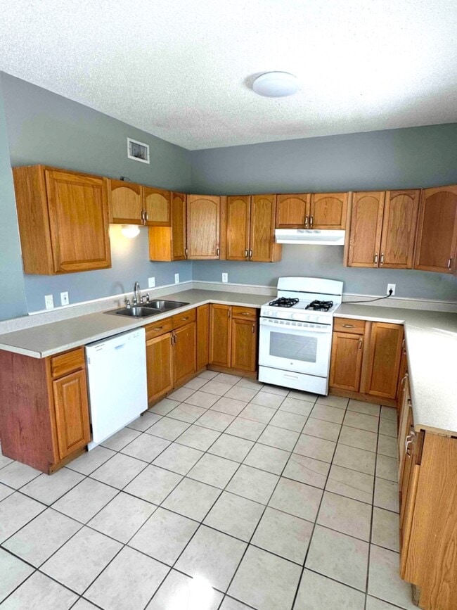 446 W Parish Rd in Sulphur, LA - Building Photo - Building Photo