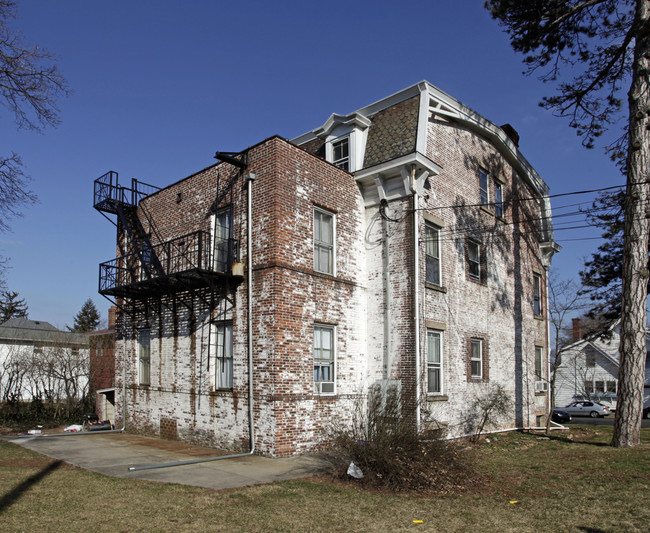 2 Baldwin St in New Brunswick, NJ - Building Photo - Building Photo