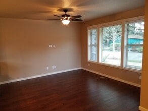 3532 Hepburn St NE in Lacey, WA - Building Photo - Building Photo