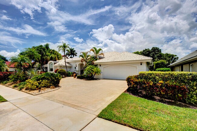 10252 Shireoaks Ln in Boca Raton, FL - Foto de edificio - Building Photo