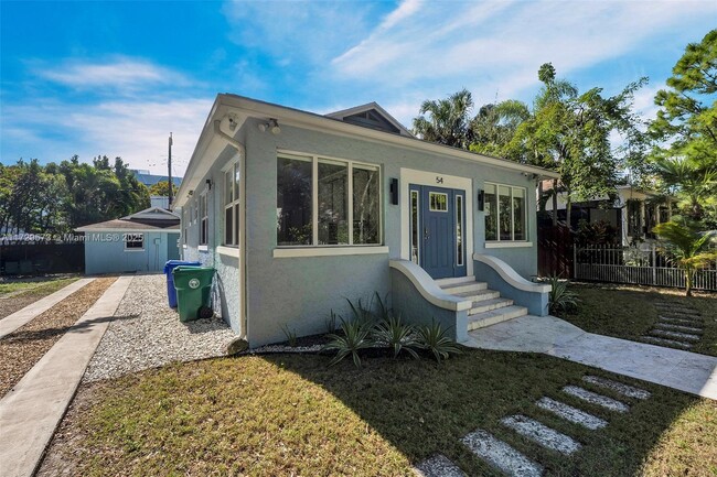 54 NE 43rd St in Miami, FL - Building Photo - Building Photo