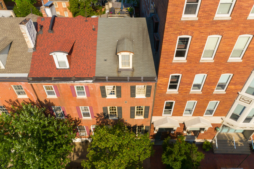 267 S 9th St in Philadelphia, PA - Building Photo