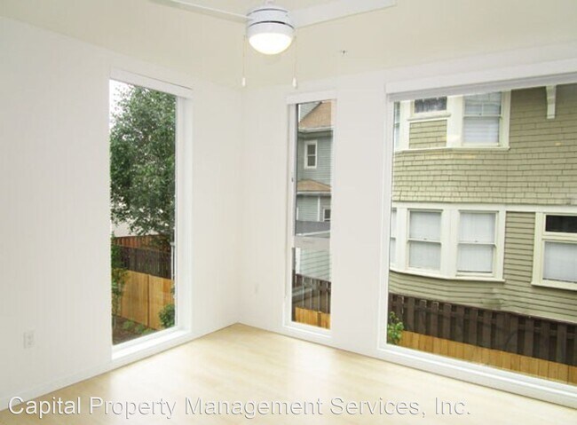 1475 SE 15th Ave in Portland, OR - Foto de edificio - Building Photo