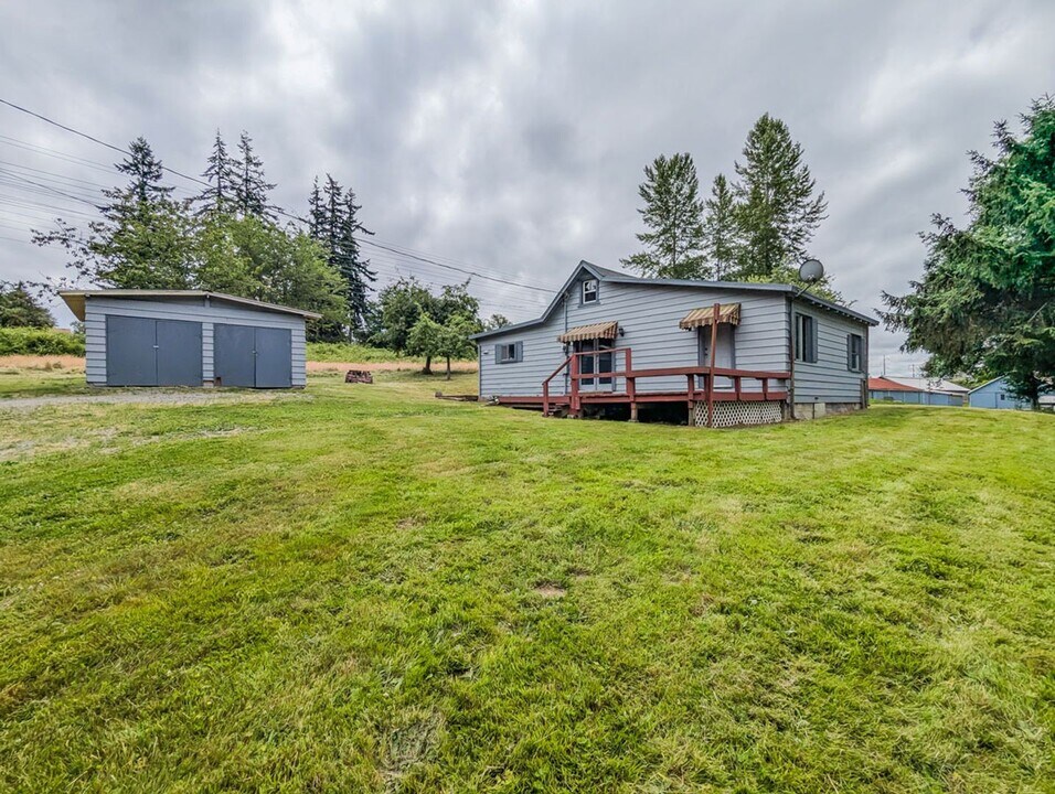 8008 44th St NE in Marysville, WA - Building Photo