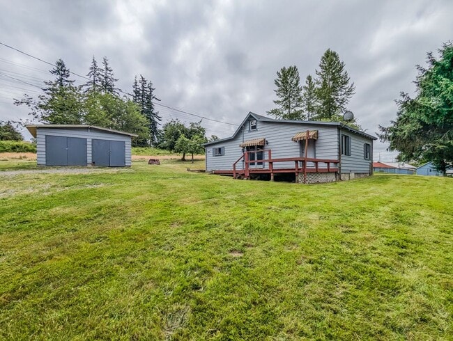 property at 8008 44th St NE