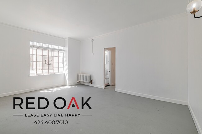 property at 535 S Gramercy Pl