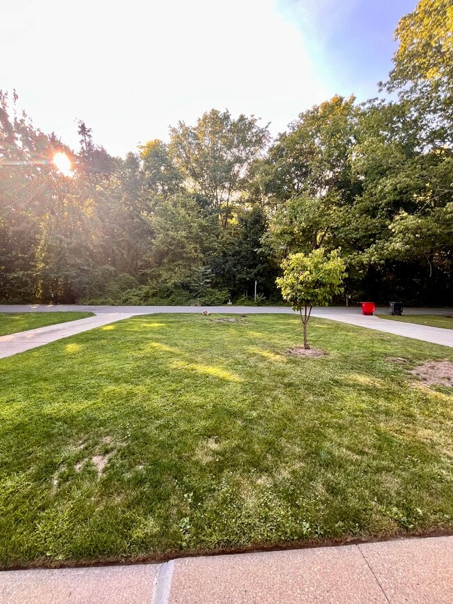 297 Riverside Dr in Clinton Township, MI - Building Photo - Building Photo