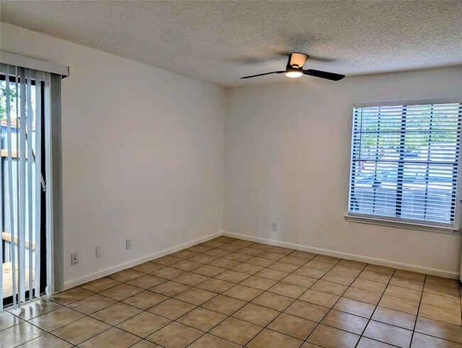 property at 905 E 51st St
