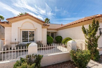 10041 Woodhouse Dr in Las Vegas, NV - Building Photo - Building Photo