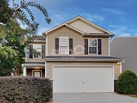 2920 Mayfair Dr in Cumming, GA - Building Photo