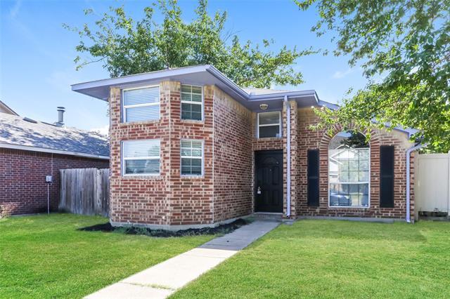 2312 Cablewood Cir in Dallas, TX - Foto de edificio