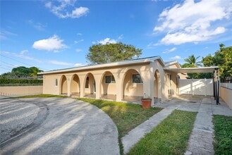 4701 SW 104th Ct-Unit -1 in Miami, FL - Building Photo - Building Photo