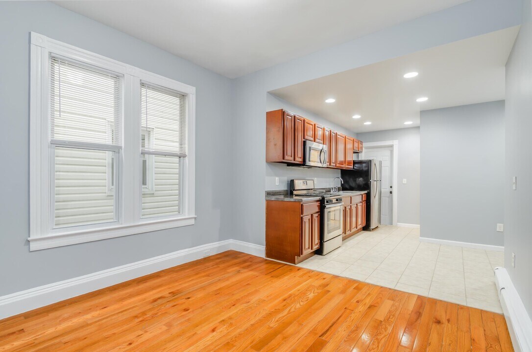 396 Union St in Jersey City, NJ - Building Photo