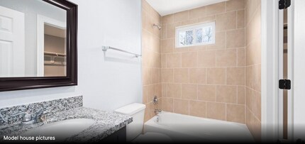 8218 Crestview Dr in Houston, TX - Building Photo - Building Photo