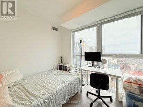 159 Wellesley St E in Toronto, ON - Building Photo - Building Photo