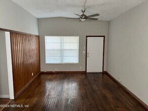 10255 Swarthmore Dr in Jacksonville, FL - Building Photo - Building Photo