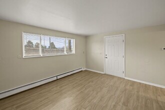 4060 Airport Rd in Colorado Springs, CO - Foto de edificio - Building Photo