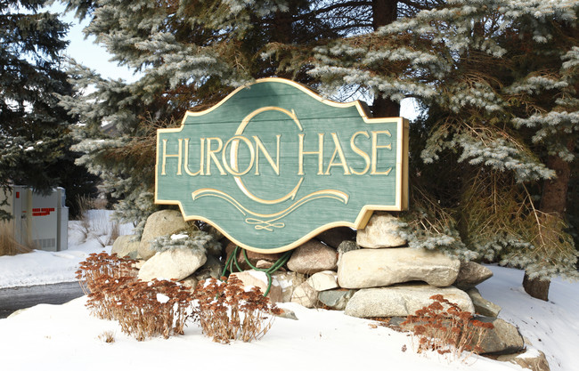 Huron Chase in Ann Arbor, MI - Building Photo - Building Photo