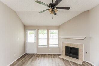 1105 Alexandria Dr in Forney, TX - Building Photo - Building Photo