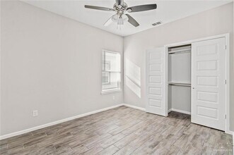 1216 Shavano Dr, Unit 3 in Edinburg, TX - Building Photo - Building Photo