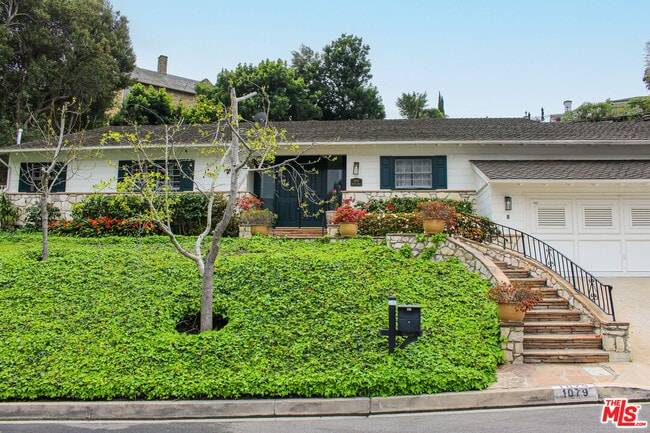 1079 Marilyn Dr in Beverly Hills, CA - Building Photo - Building Photo