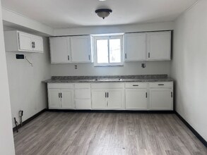 7715 Goodman Ave in Cleveland, OH - Building Photo - Building Photo