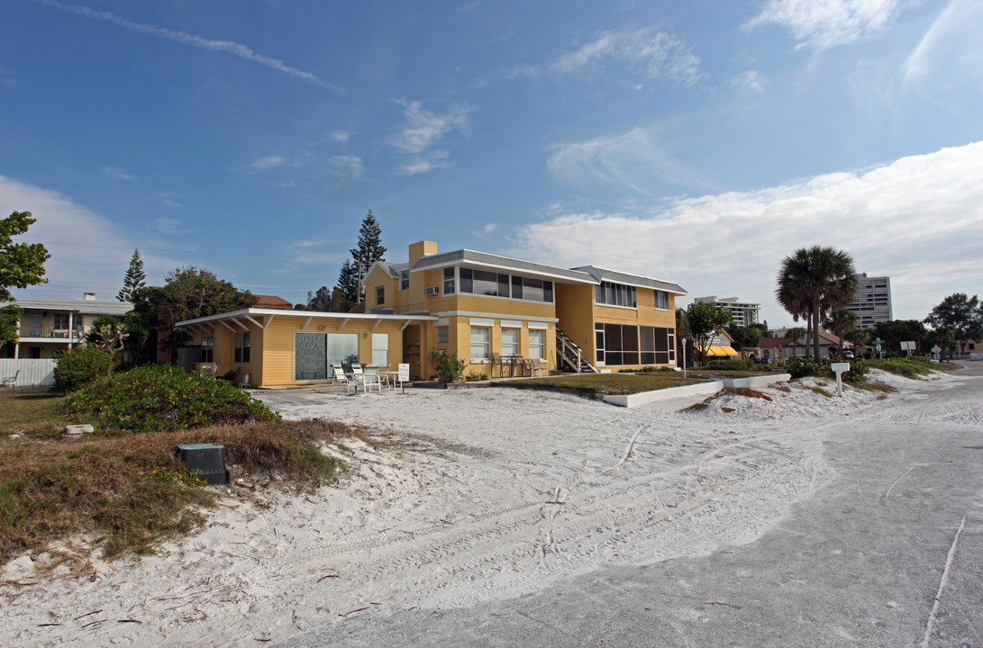 89 BEACH Rd in Sarasota, FL - Foto de edificio