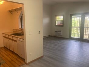 551 Leah Ln in Woodstock, IL - Building Photo - Building Photo