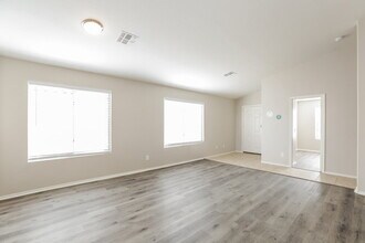 15876 W Morning Glory St in Goodyear, AZ - Building Photo - Building Photo
