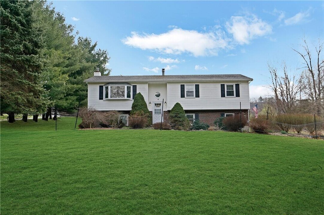 255 Prospect Rd in Monroe, NY - Building Photo