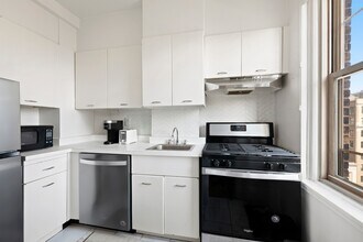 45 Christopher St in New York, NY - Building Photo - Building Photo