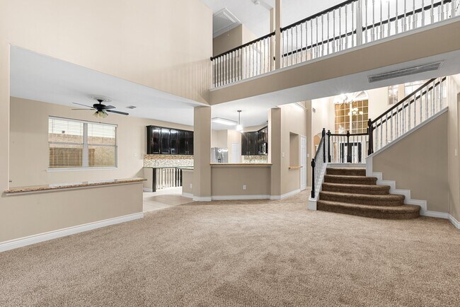 15718 Stroudwater Ln