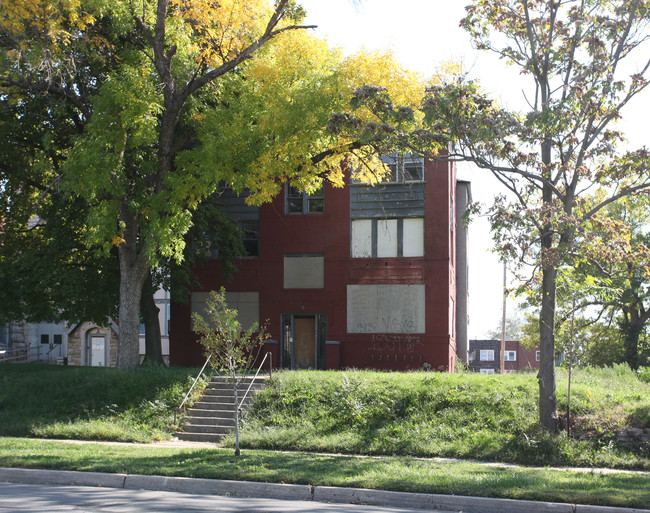 817 Benton Blvd in Kansas City, MO - Foto de edificio - Building Photo