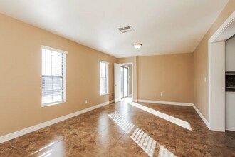 17225 N 32nd Pl in Phoenix, AZ - Building Photo - Building Photo