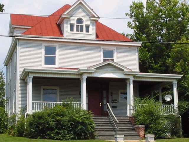 1717 Patterson Ave in Roanoke, VA - Foto de edificio - Building Photo