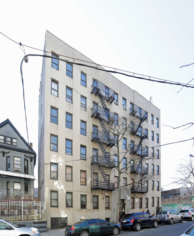 2550 Marion Ave in Bronx, NY - Building Photo - Building Photo