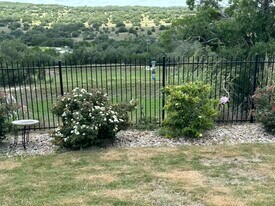 22208 Coyote Cave Trl in Briarcliff, TX - Building Photo