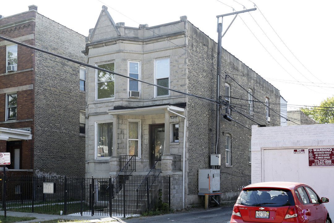 1542 N Avers Ave in Chicago, IL - Building Photo