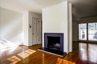 6407 Howe St in Pittsburgh, PA - Building Photo - Building Photo